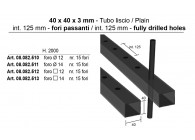 08.082.511~~Tubo 40x40x3 H.2000 15 fori t.14 Passanti